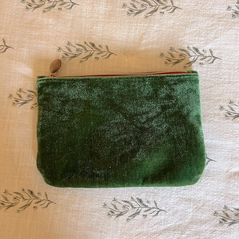 Ipsy November 2021 glam bag